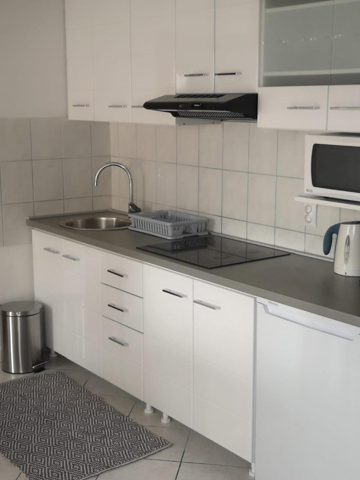 Apartments Suri โวดีเซ ภายนอก รูปภาพ