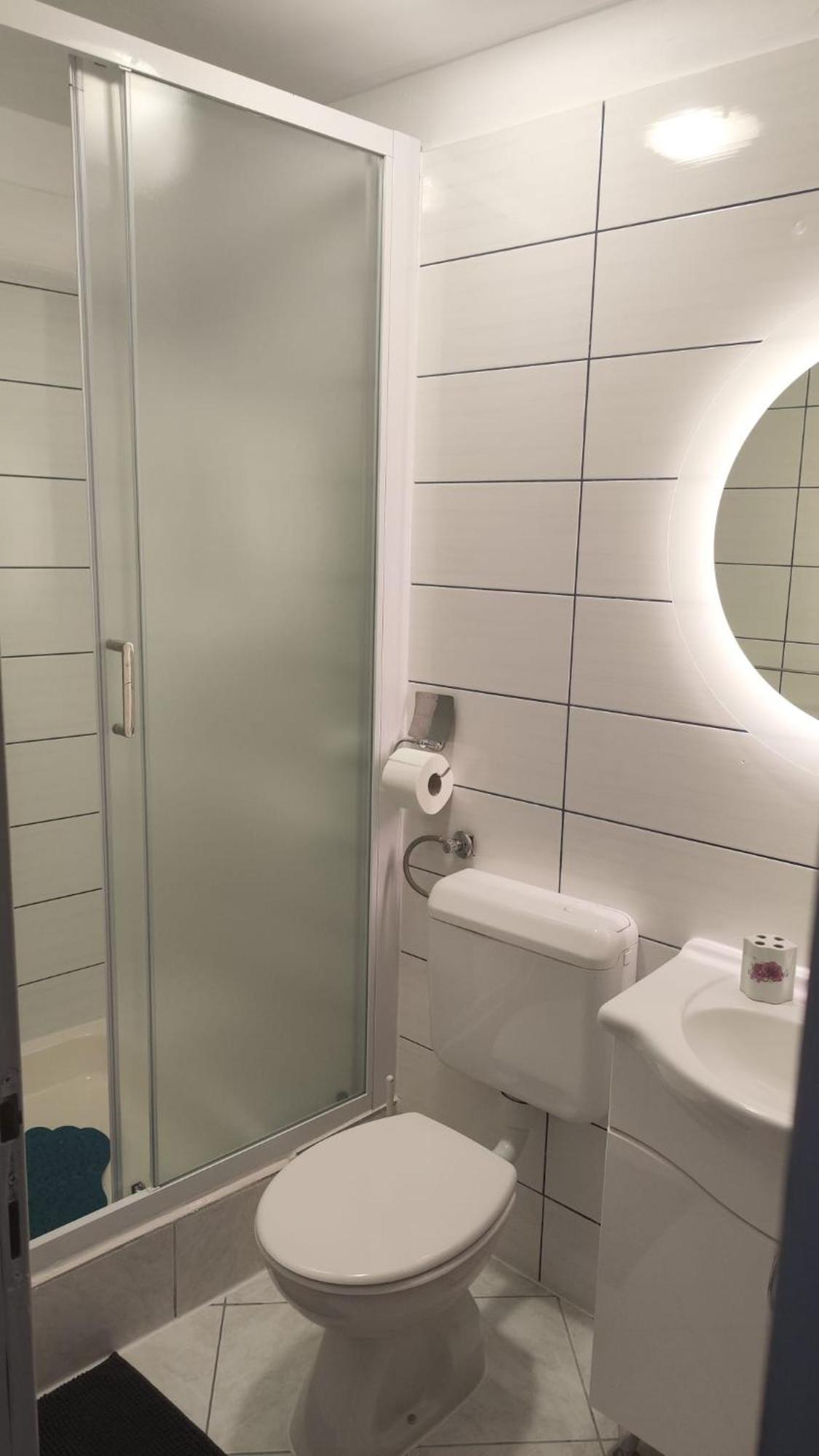 Apartments Suri โวดีเซ ภายนอก รูปภาพ